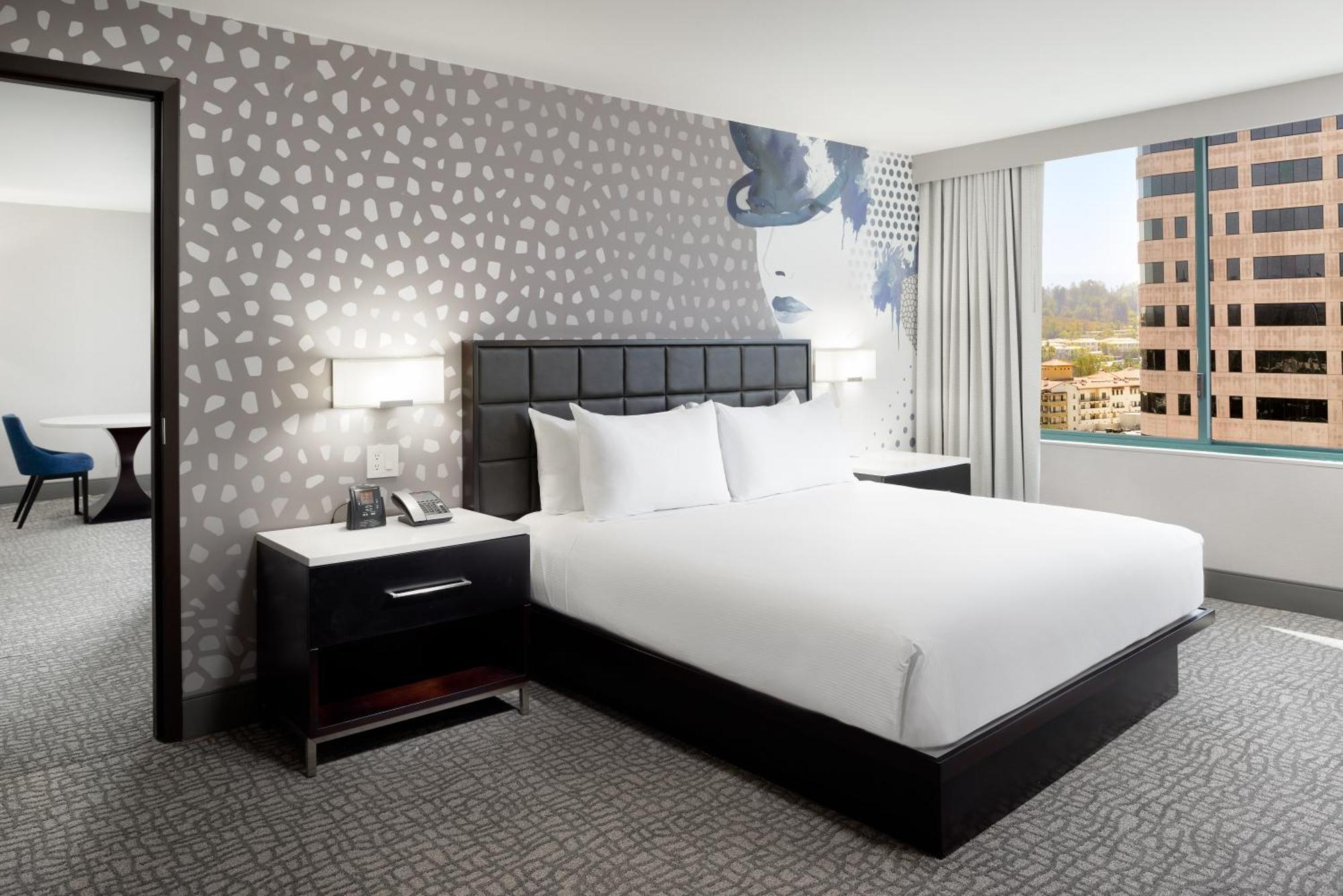 Hilton Woodland Hills/ Los Angeles Extérieur photo