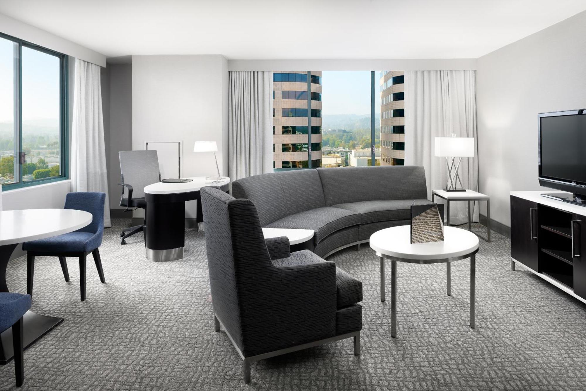 Hilton Woodland Hills/ Los Angeles Extérieur photo