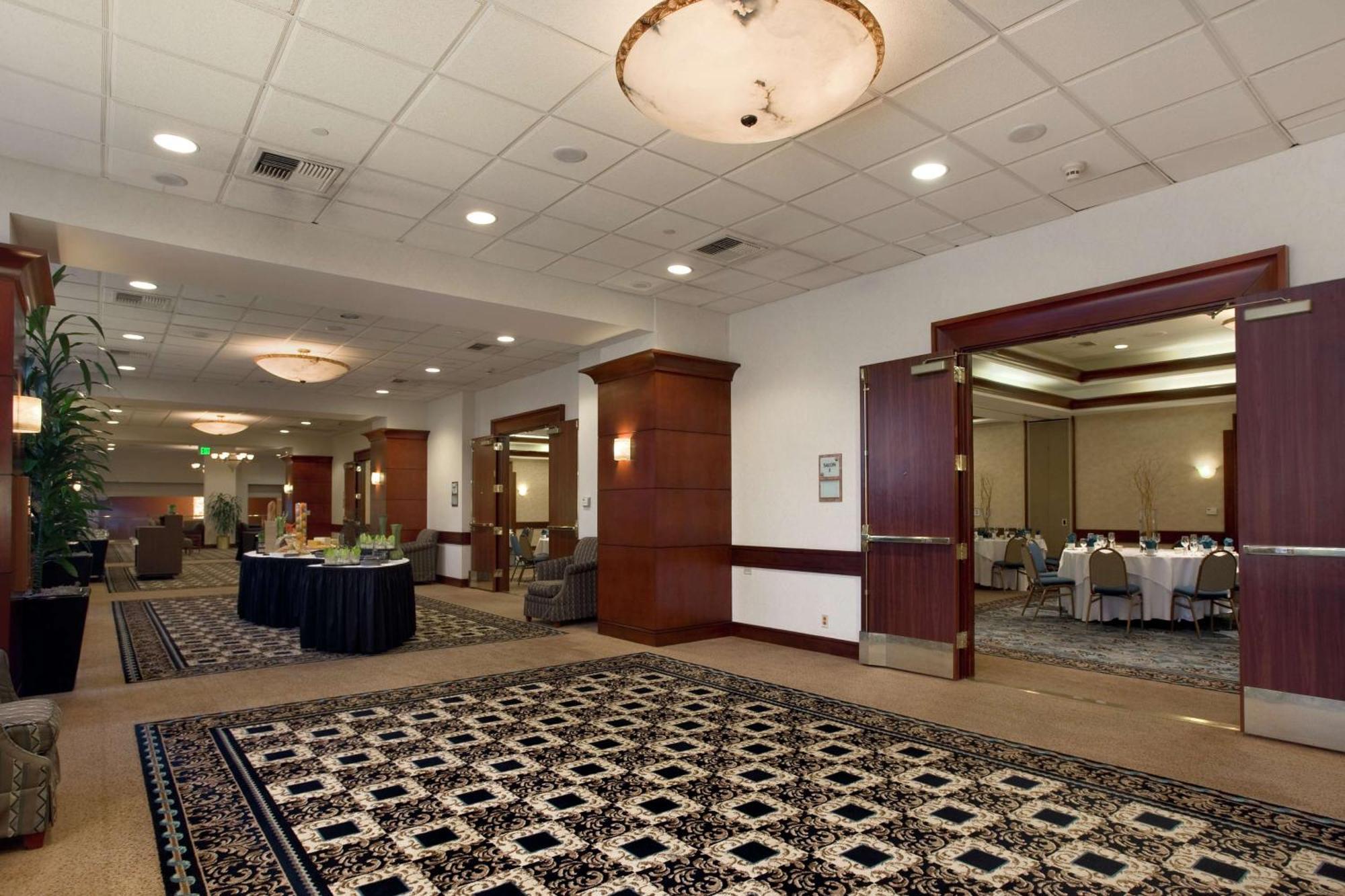 Hilton Woodland Hills/ Los Angeles Extérieur photo