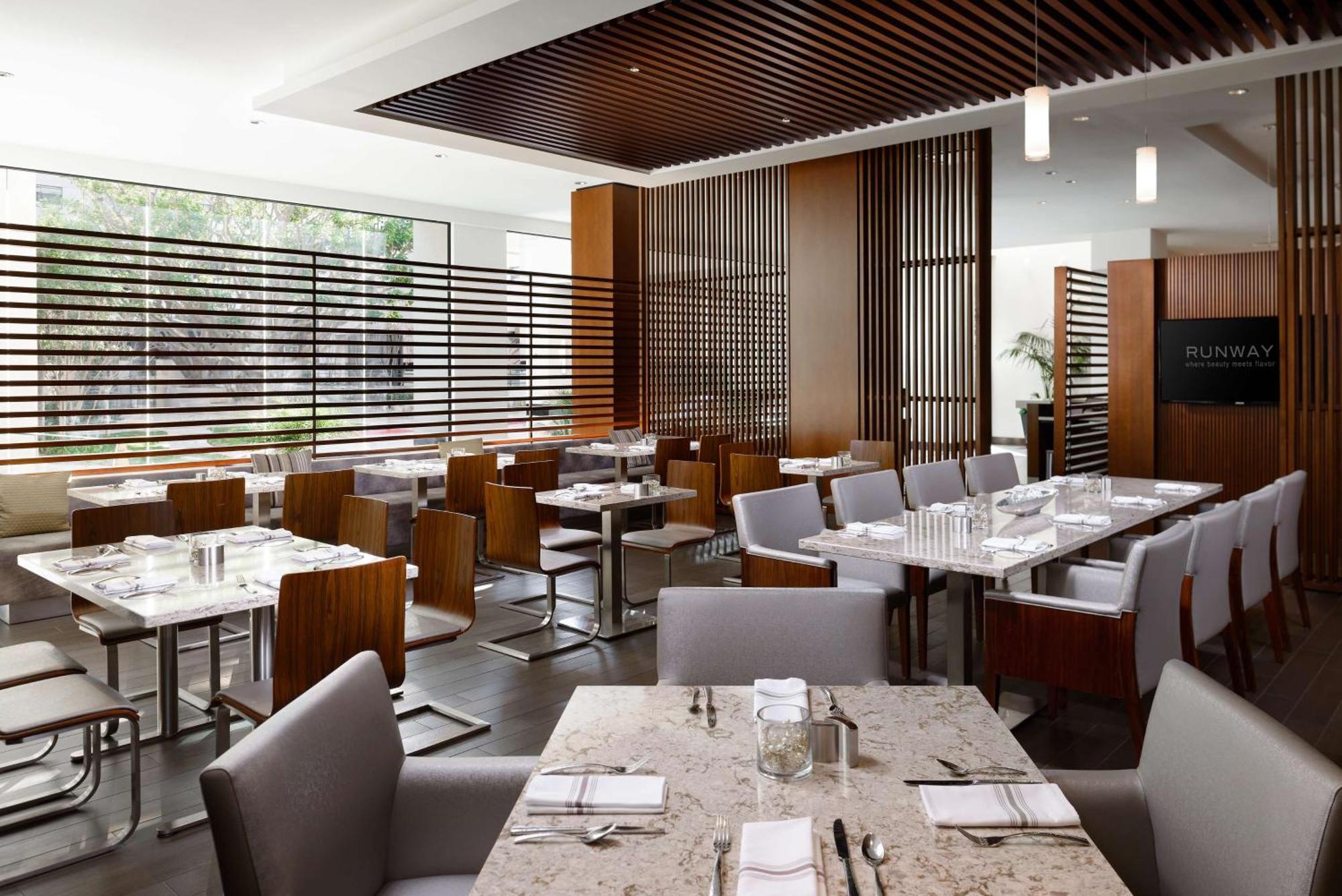 Hilton Woodland Hills/ Los Angeles Extérieur photo
